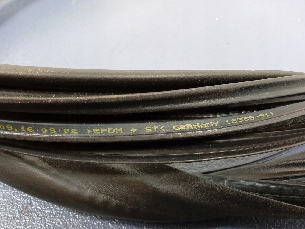 фото №6, Volvo s60 ii v60 прокладка двері лівий перед