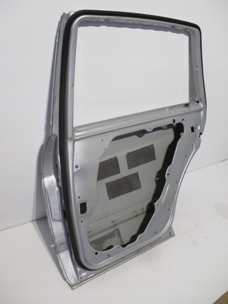 Дверь правое задние mercedes r klasa a251 Киев