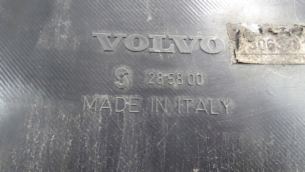 фото №9, Volvo s40 v40 lift накладка кришки багажника 285800