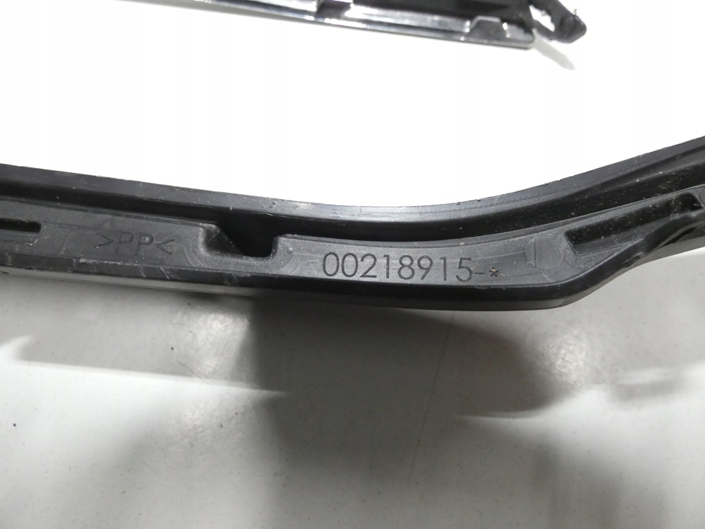 Хром бампера citroen c-3 2020- левый с Разборки