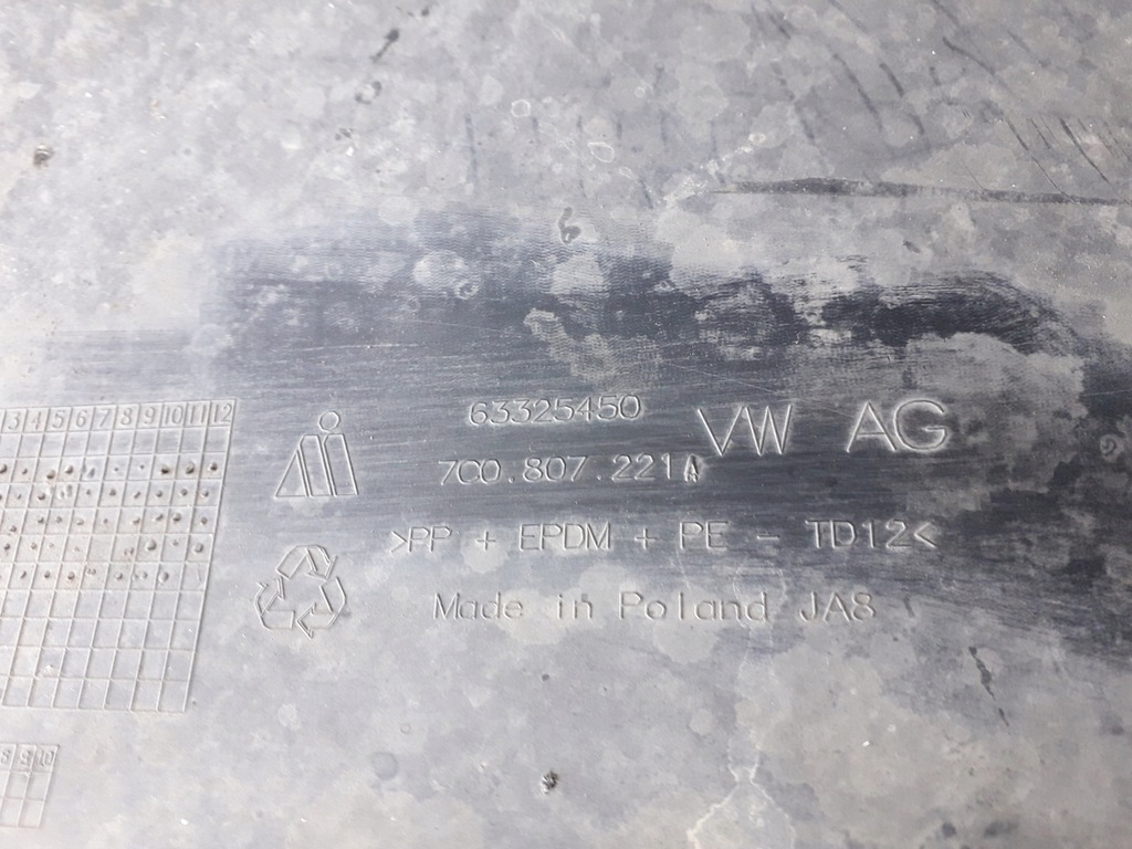 фото №16, Vw crafter 2 ii 16- бампер передний перед + решётка радиатора 7c0807221a