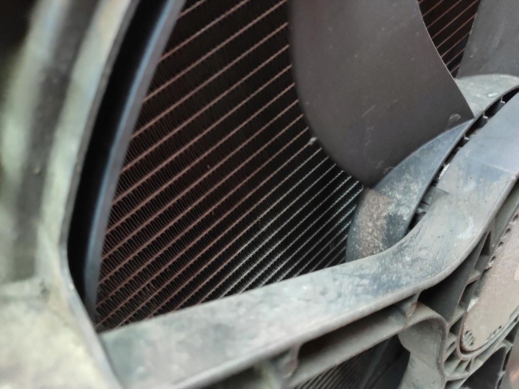 фото №13, Mercedes r-klasa w251 3.0 cdi pas передний интеркулер радиатор вентилятор