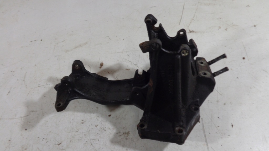 Купить Кронштейн кронштейн генератора 2.0 16v peugeot 605