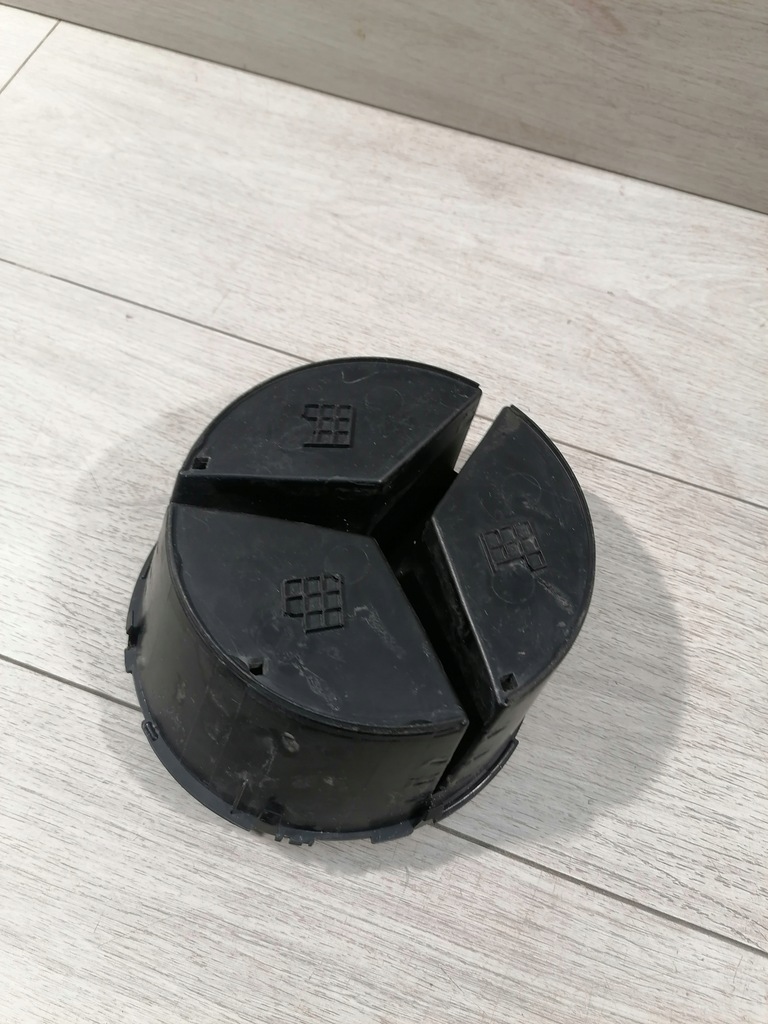 фото №5, Mercedes r w251 основание значок решётка радиатора a2518880052