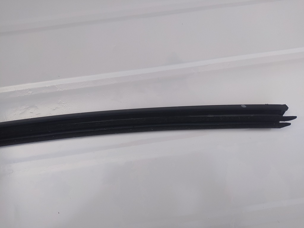 фото №6, Прокладка стекло дверь левый перед - audi a4 b9