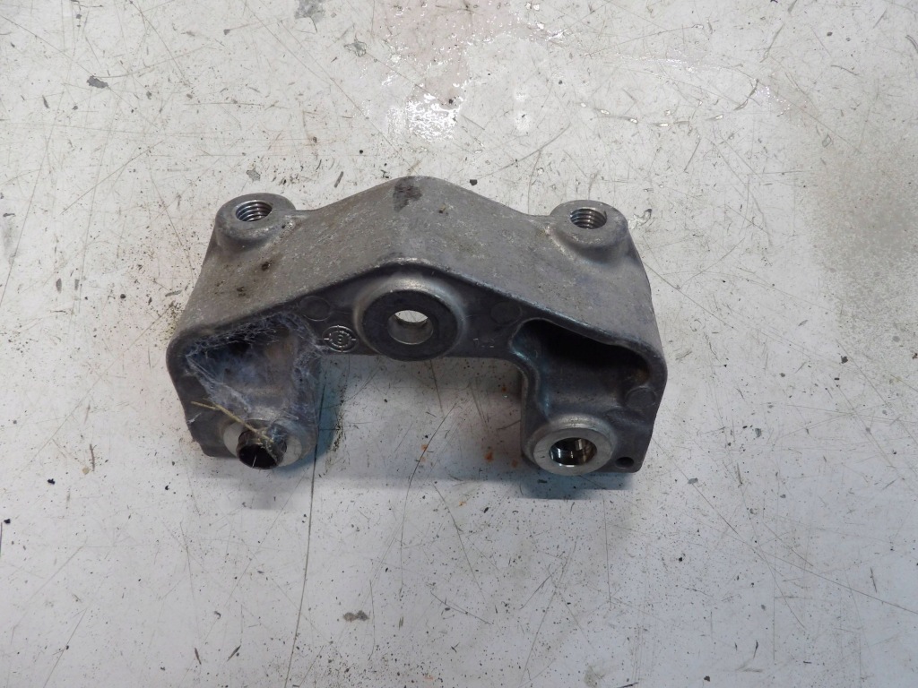 Купить Кронштейн кронштейн двигателя mercedes оригинальный номер a6082200100