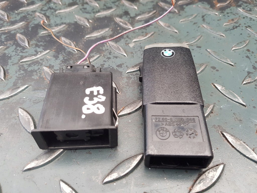 фото №11, Ліхтарик акумуляторна бардачка 8 360 066 роз'єм bmw e38 e46 e39 e90 e60 e53