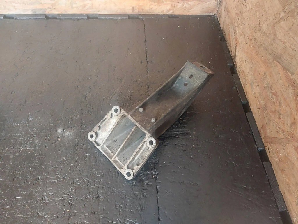 фото №11, Кронштейн / кронштейн двигателя левая bmw 5 e39 523i m52b25 1xvanos 1092973