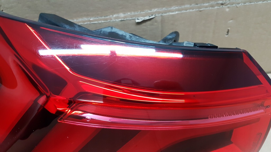 Купити Фара задній ліва audi q3 2 led 83a945091