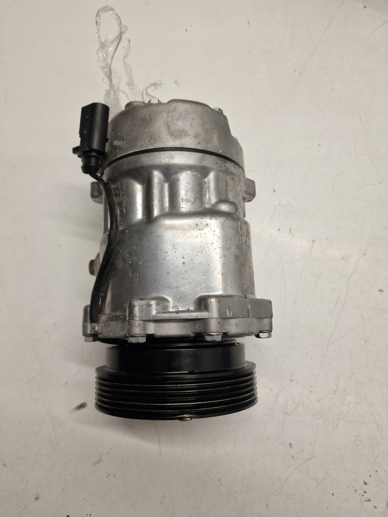 фото №6, Компрессор кондиционера vw golf iv audi a3 8l 761030050451