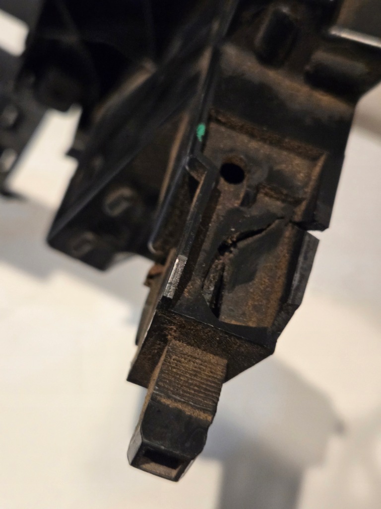 Audi a5 8t купе решетка  бампера передок  8t0853651e Киев