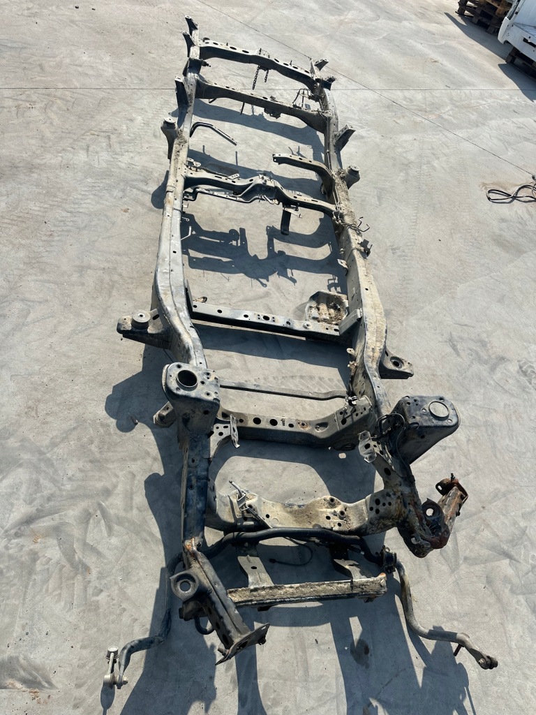 Купить Toyota hilux viii 1.5 cab extracab рама лонжерон 15-26