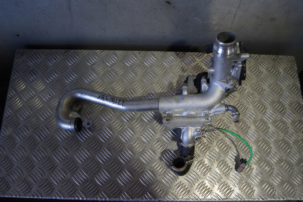 фото №1, Труба клапан egr дроссельная заслонка clio iv 147171653r