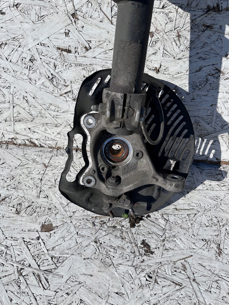 фото №5, A3 rs3 8v амортизационная стойка 2,5 tfsi поворотный кулак правый перед 8v0407258a 8v0413031q