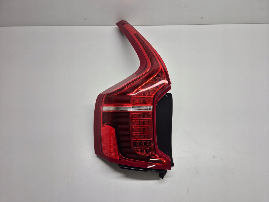 фото №7, Volvo xc90 ii лампа задняя левая led оригинал europa 31655915