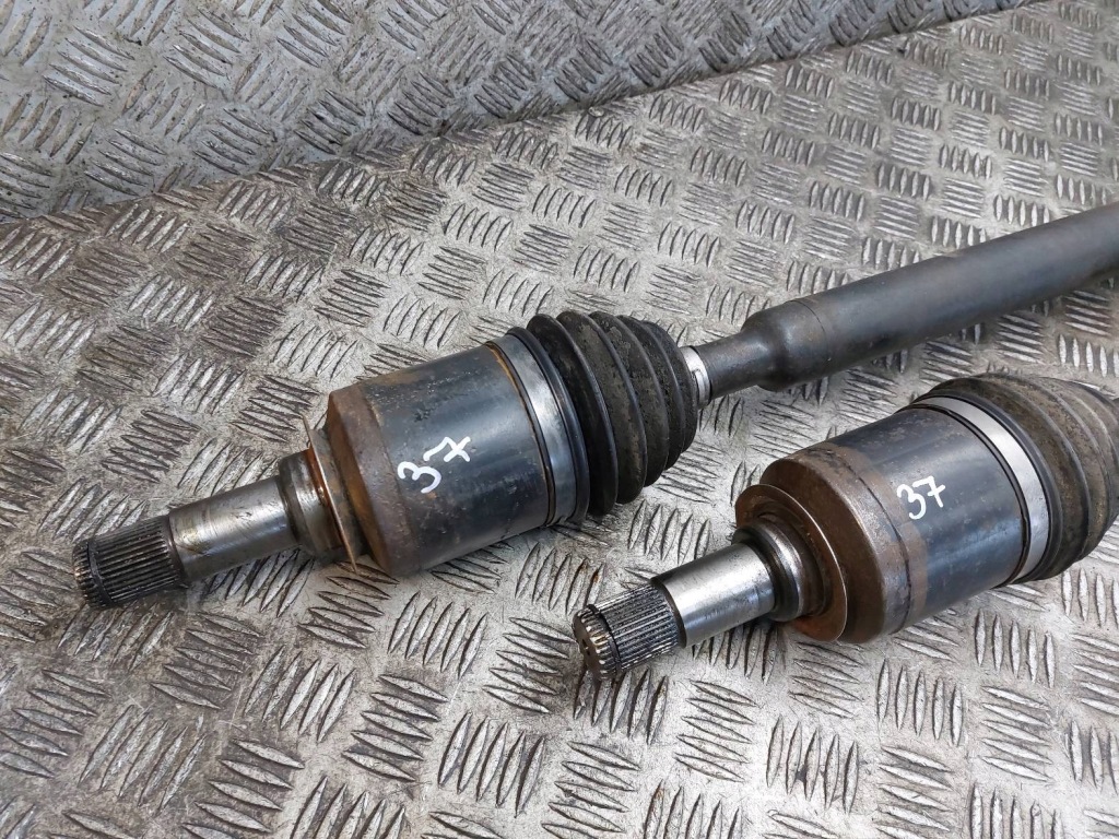 Привідний вал лівий перед + правий перед автоматична коробка передач mercedes w163 ml 270 cdi 2.7 cdi Ціна