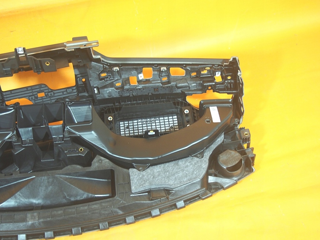 фото №13, Audi q3 83a 14km приборная панель приборная консоль оригинал 83b857001