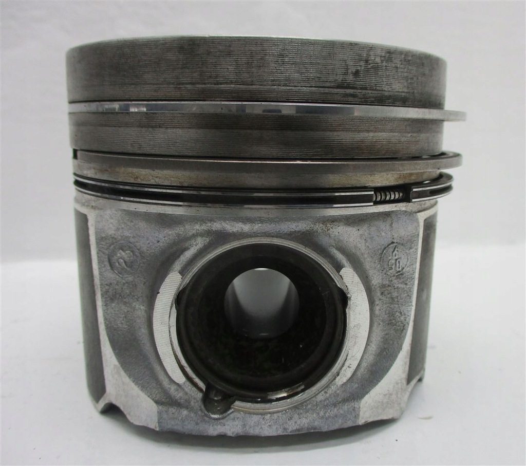 фото №10, Поршень mahle audi q7 4l 6.0 tdi v12 ccga 05a 83l98