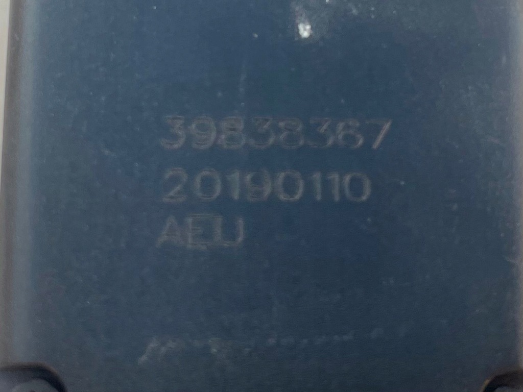 фото №10, Volvo xc60 ii xc90 задня кліпса поперечина кліпси ременів безпеки лівий задня