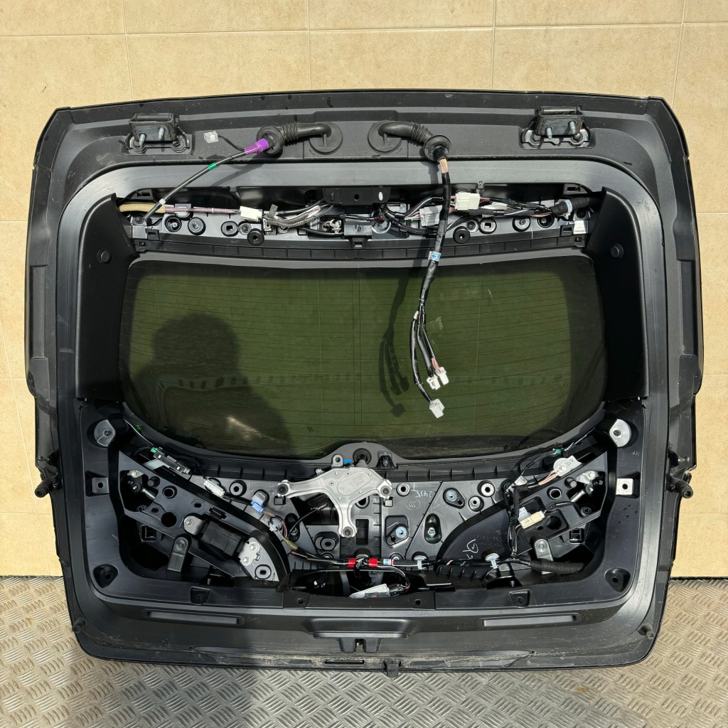 Кришка багажника задня lexus ux 250h камера 2021 rok hybrid Недорого