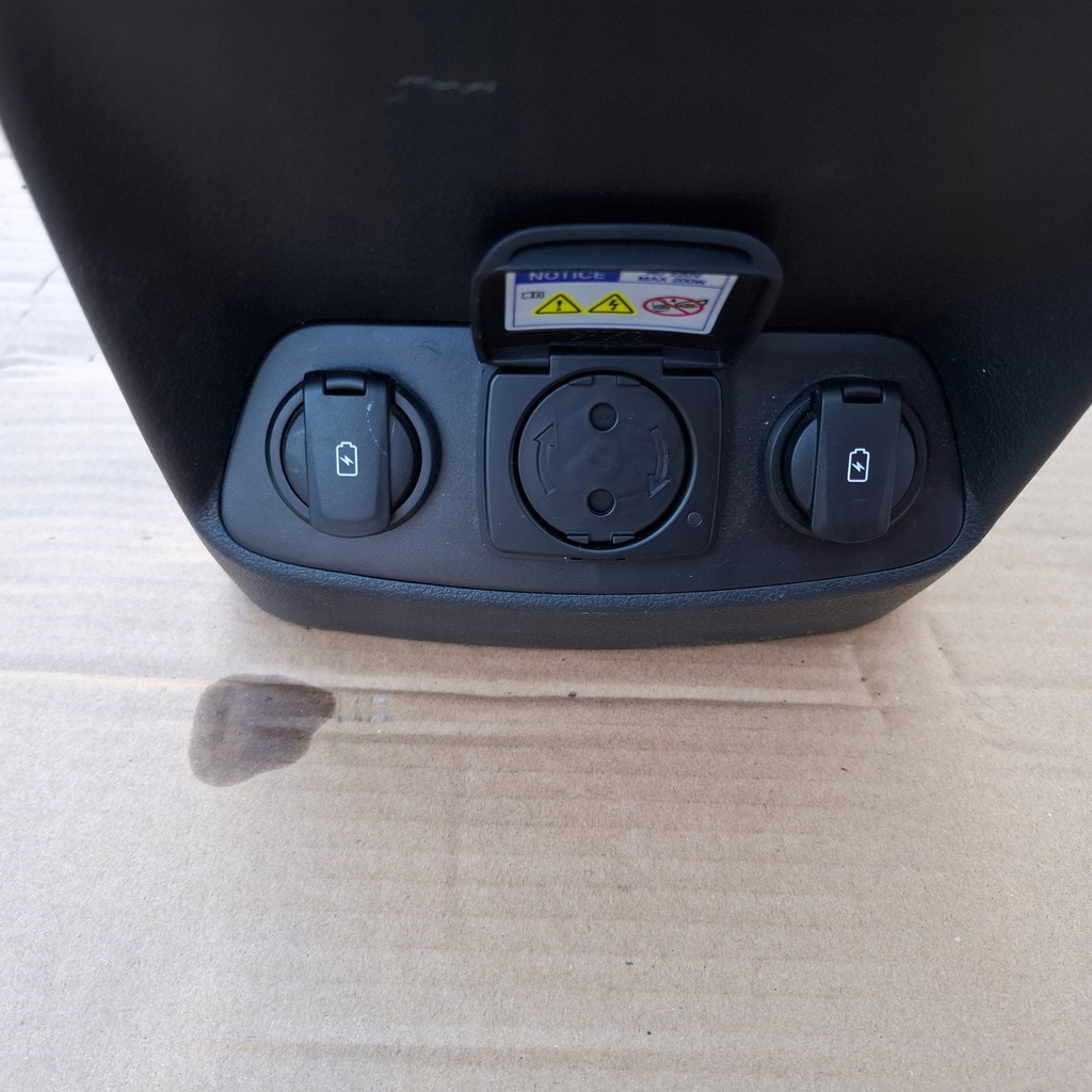фото №10, Hyundai santa fe iv 4 18- підлокітник тунель панель декори зарядний пристрій