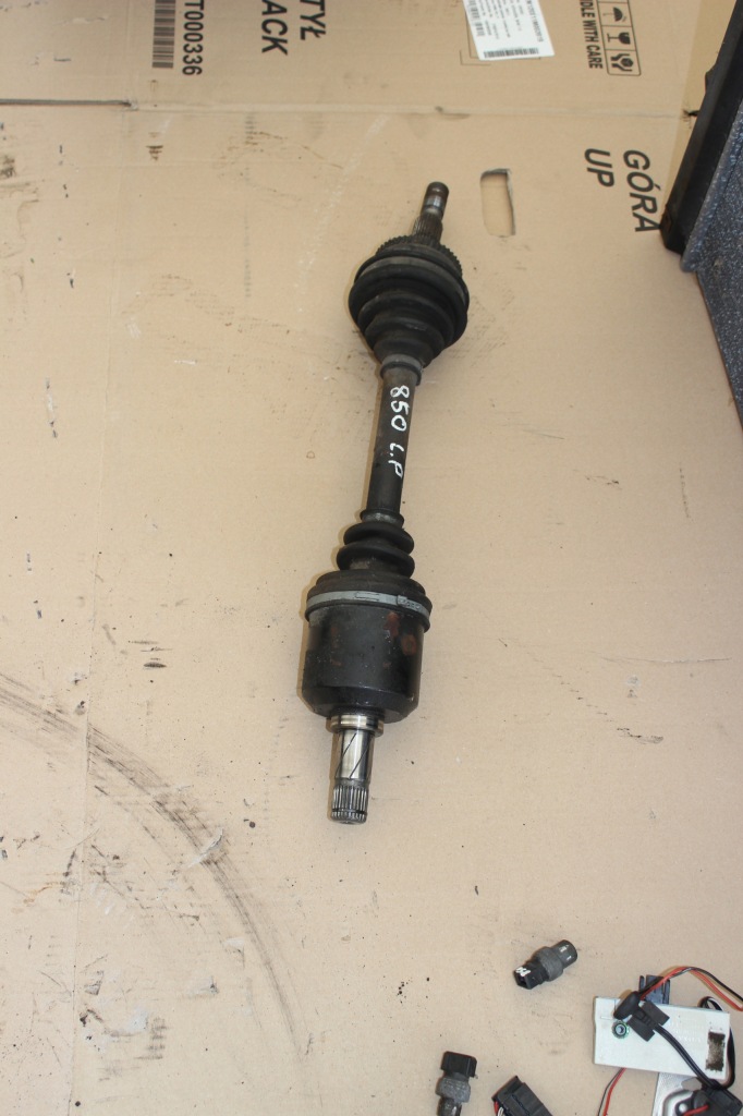 Купить Приводной вал левая volvo 850 2,4 b