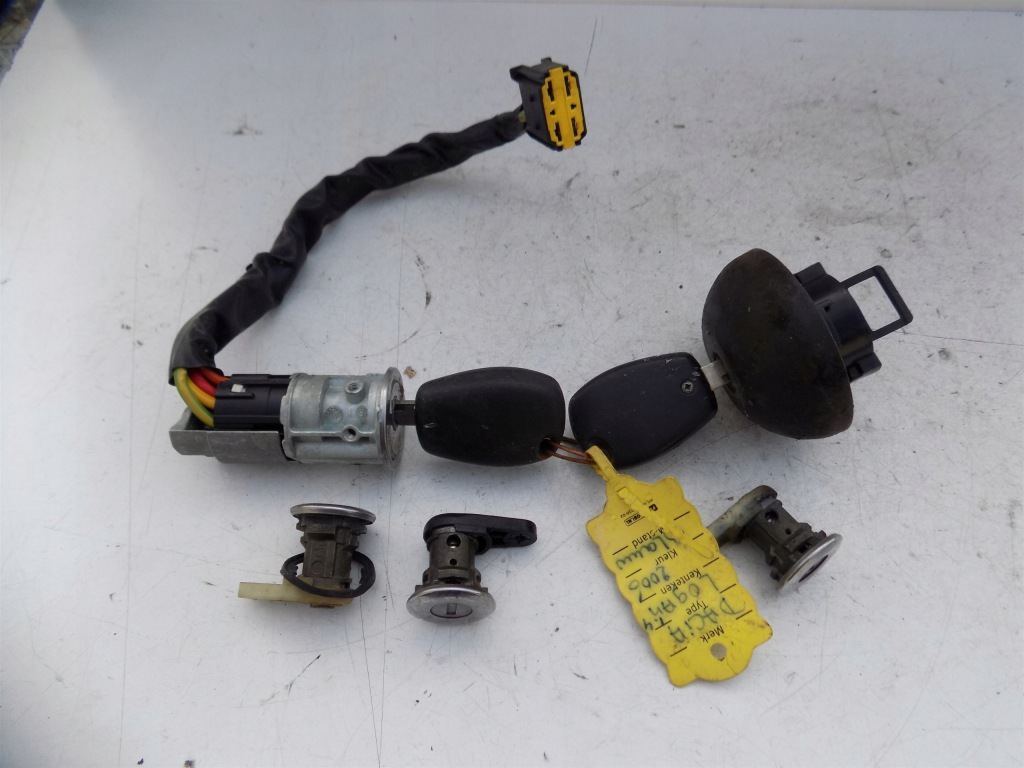 Купити Комплект вкладиші dacia logan i sedan замок запалювання 2 ключі