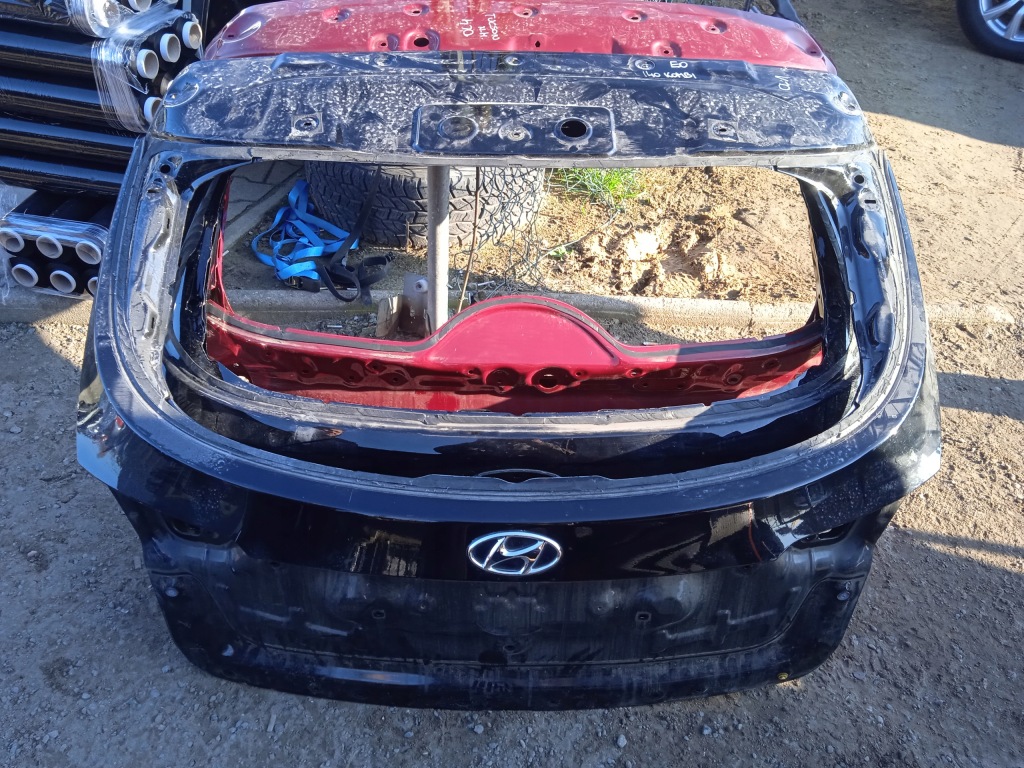 фото №1, Hyundai i40 kombi крышка багажника задняя