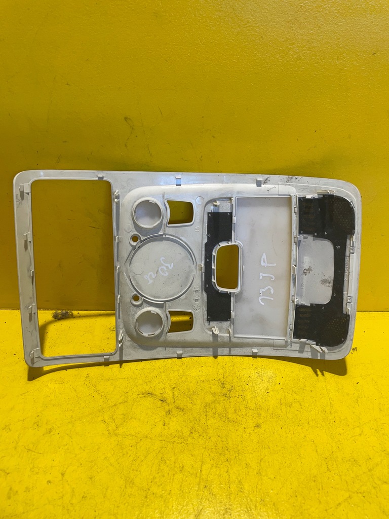 фото №8, Audi a4 b8 - корпус ліхтарі стельовий