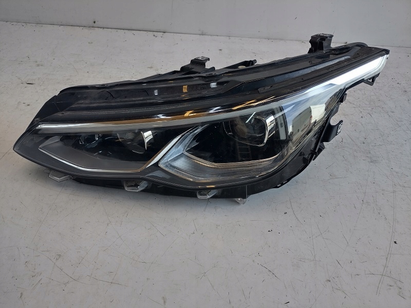 фото №1, Vw golf viii лампа перед led