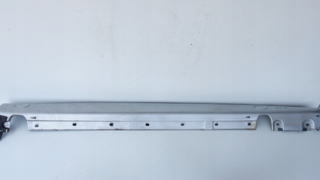 Купити Накладка молдинг поріг права оригінальний номер - mercedes cl w215