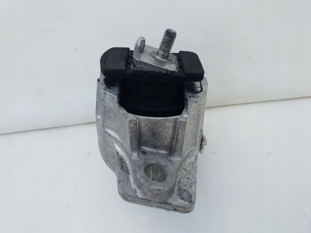 фото №6, Jaguar f-pace 16- кронштейн подушка двигателя правая