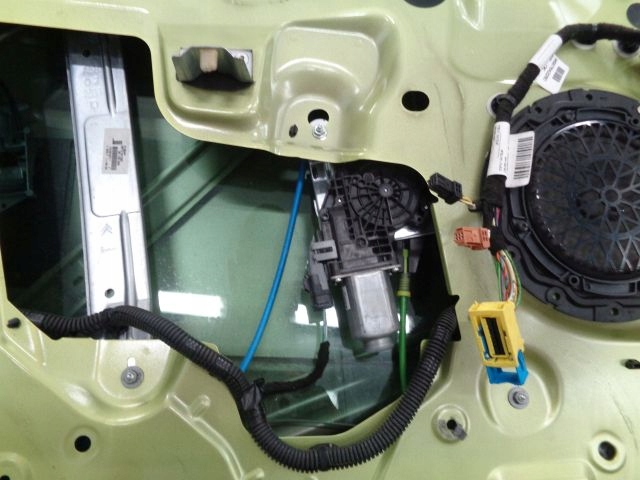 фото №7, C3 picasso 10 дверь левый перед bez оборудование karc