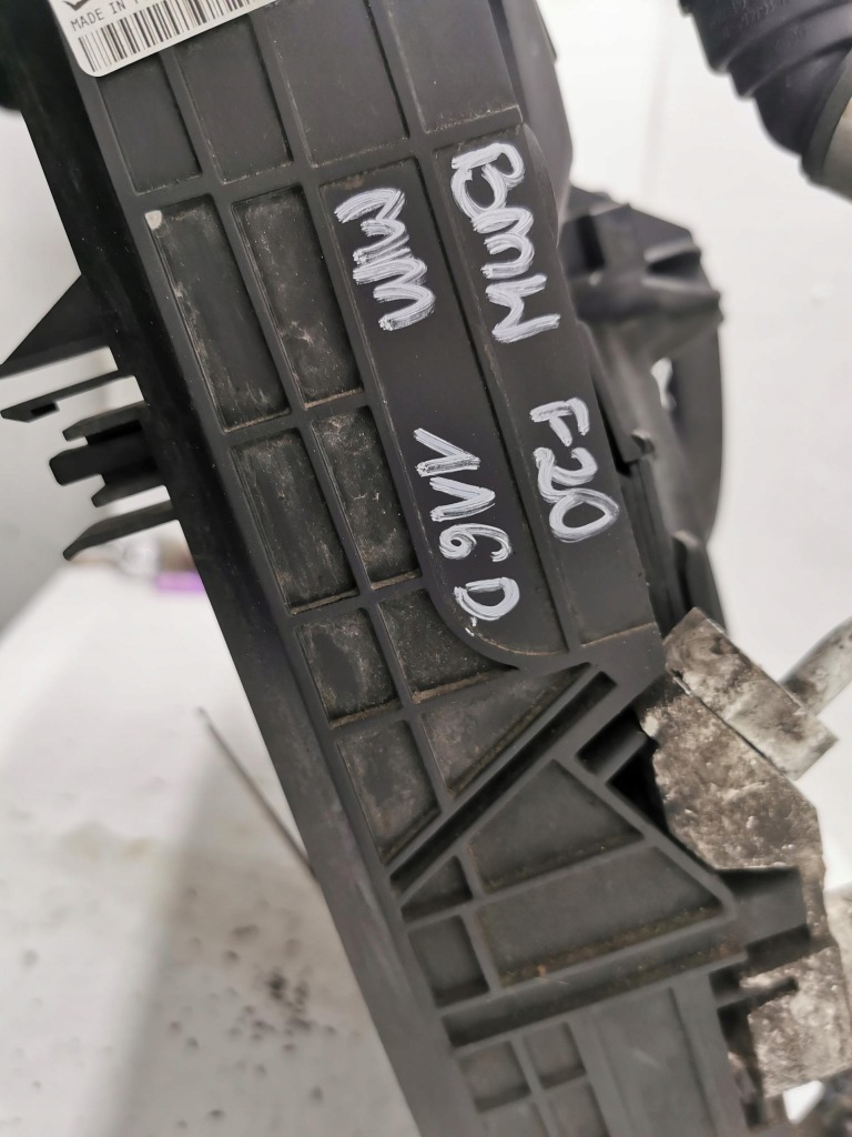 Комплект радиатор bmw seria 1 f20 f21 8507400 n47 Доставка