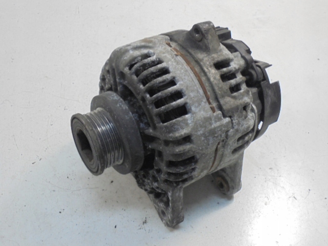 Купити Renault modus генератор 1,4b 8200325823 0124425013