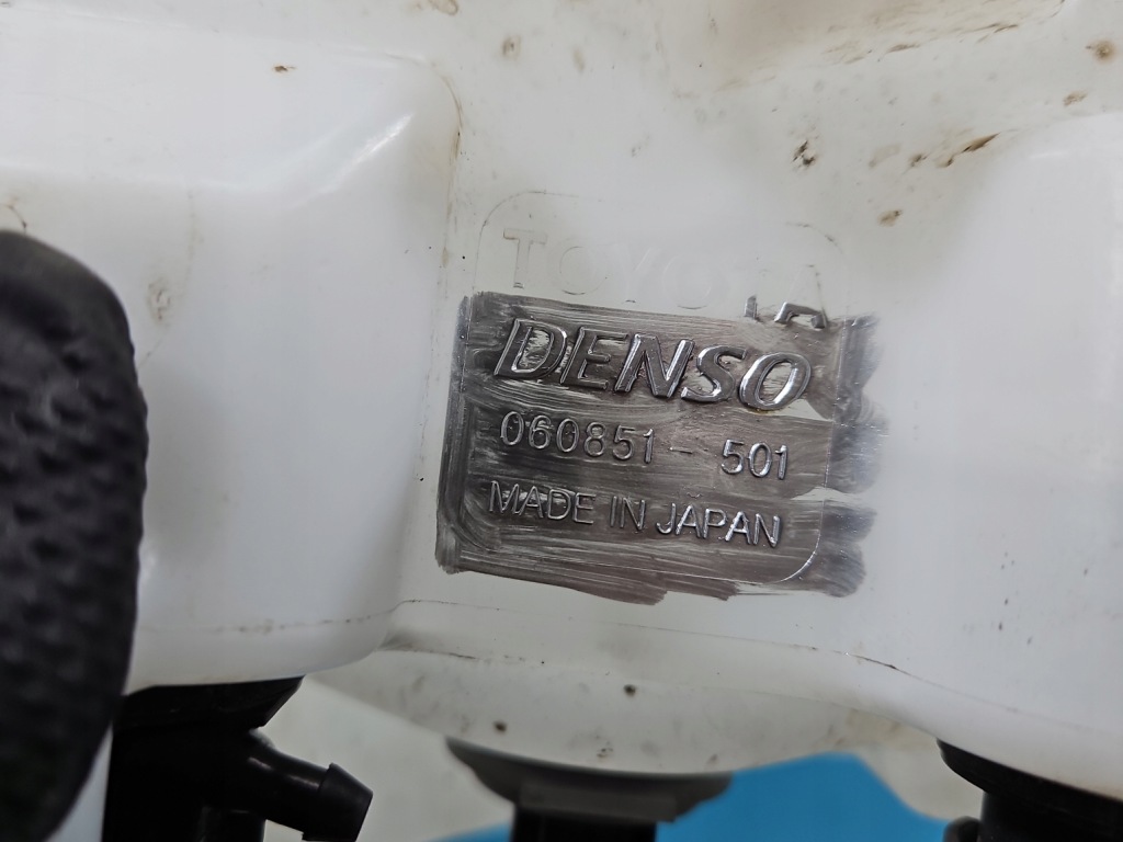 Купити Бак бачок рідина розпилювача lexus ct 10-22