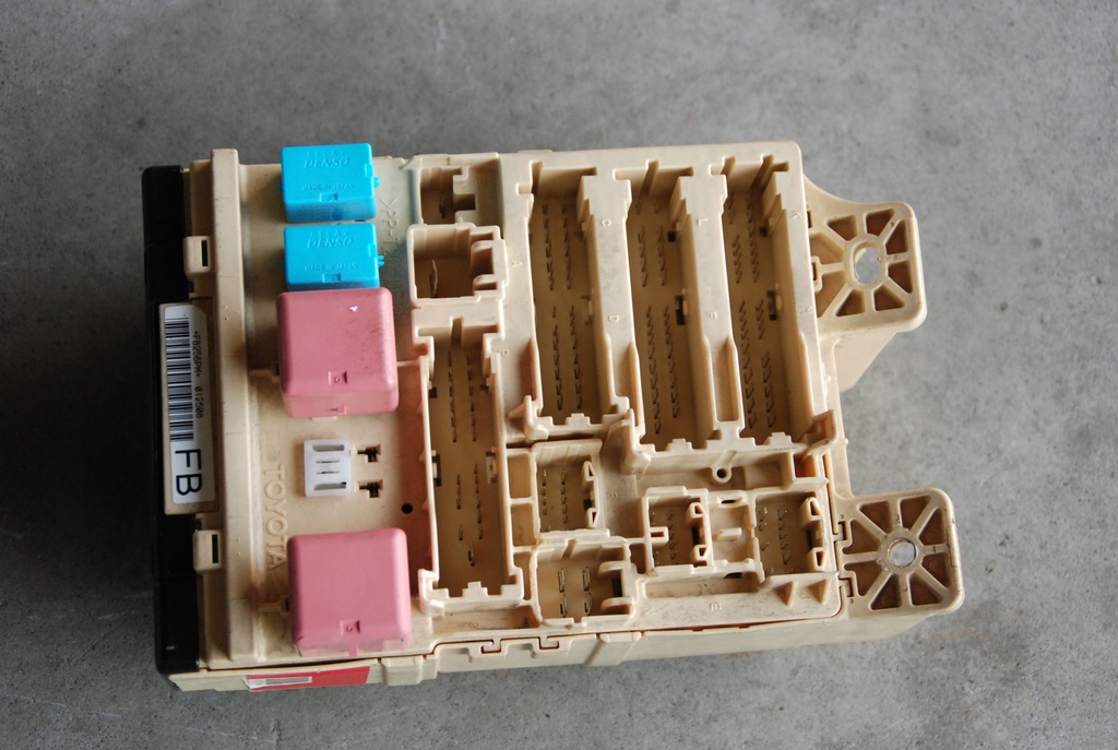 фото №1, Коробка корпус запобіжників lexus rx400 2007