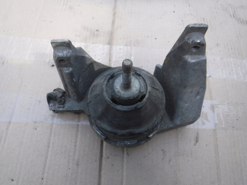 фото №1, Кронштейн подушка двигателя audi a6 c4 4a0199352