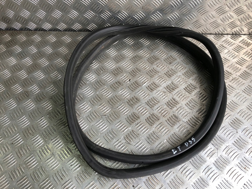 фото №1, Citroen ds5 прокладка двері лівий задня 14r