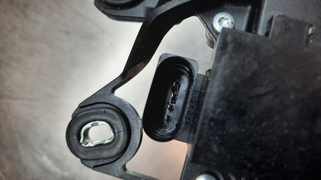 фото №5, Моторчик задній двірники 1k6955711c vw golf v 1.6b 07r