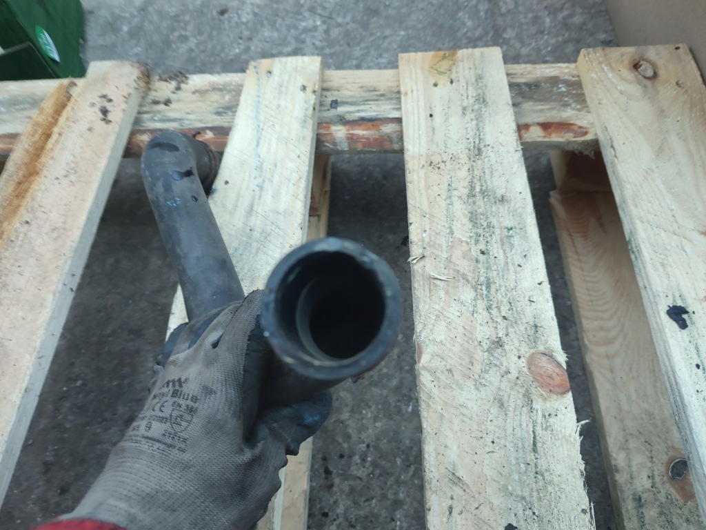 Шланг пабтрубок  воды opel corsa e 1.6 turbo opc 13402313 Оригинал