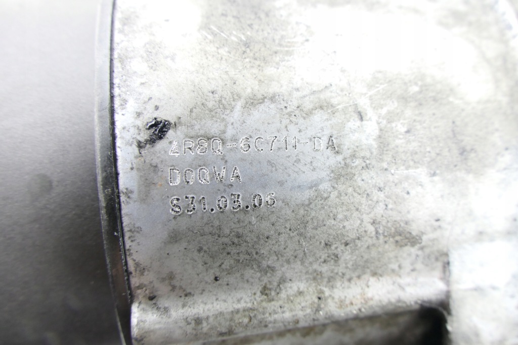 фото №6, Основание фильтра масла discovery iii 2.7 d