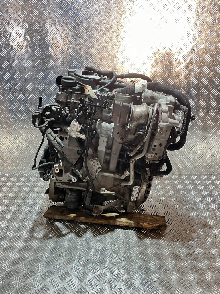 Купити Двигун комплектний  opel crossland x 17- 1.2 thp hn05 10xvax 46521 km
