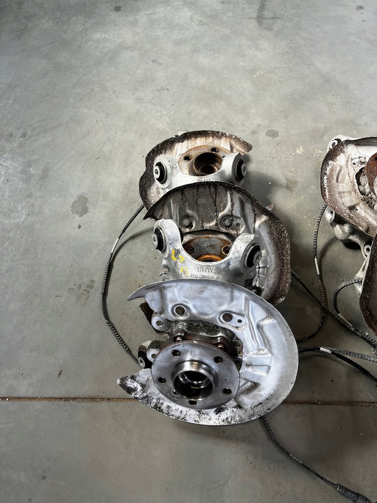 фото №8, Bmw i3 поворотний кулак ступиця лівий задня