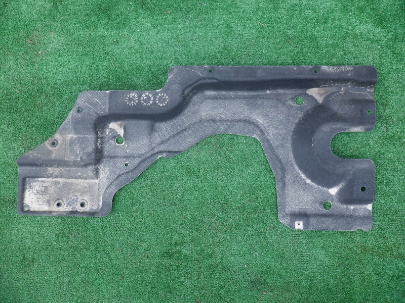 фото №1, Audi q7 4m захист підвіска 4m0825213j