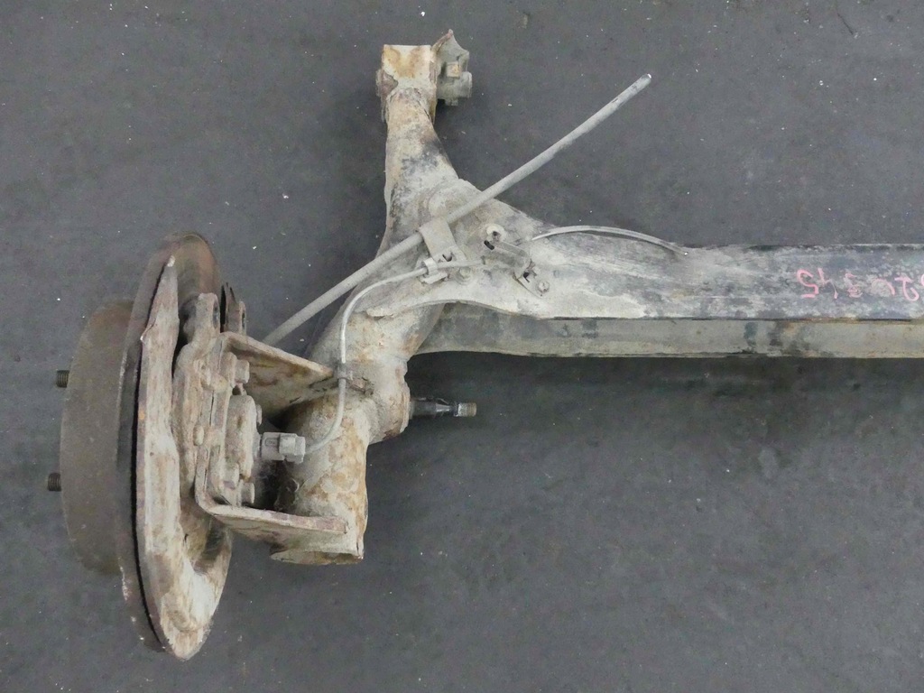 фото №4, Балка задняя задняя oś toyota corolla verso ii 2