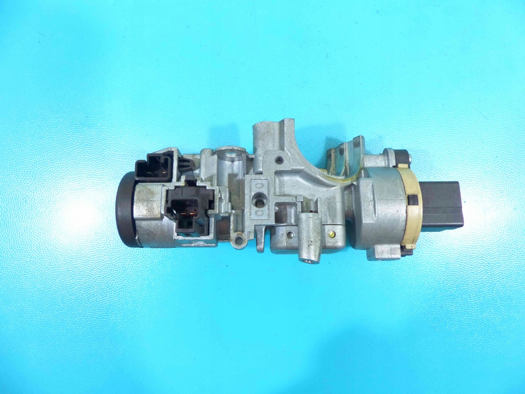 фото №7, Бортовой компьютер набор mazda mpv ii rf6a18881a 2.0 citd