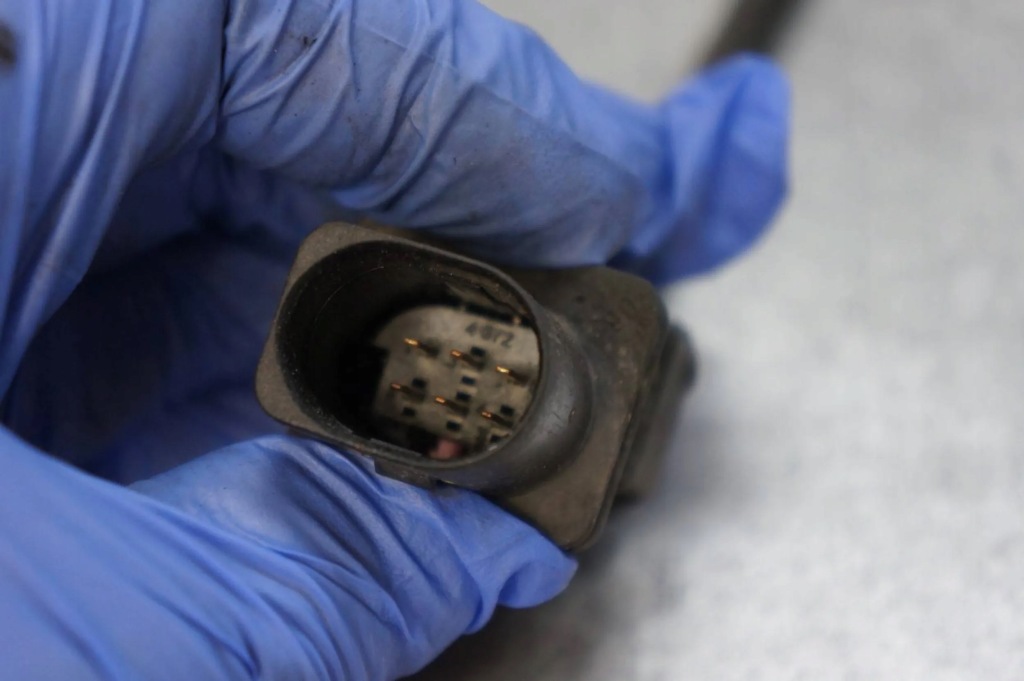 Датчик лямбда-зонд 0281004014 057900262 audi vw в Украине