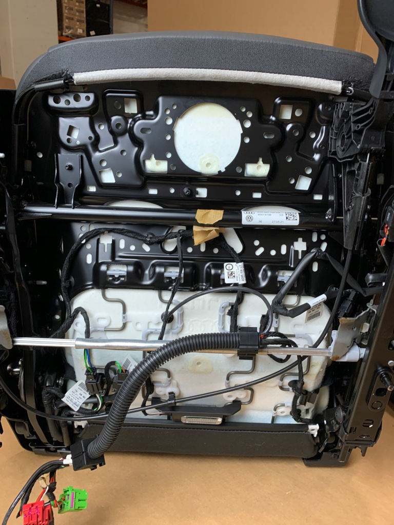 Audi a4 8w 2021 sedan сидіння з підігрівом заднє сидіння оббивка тунель шкіра uk 69km Оригінал