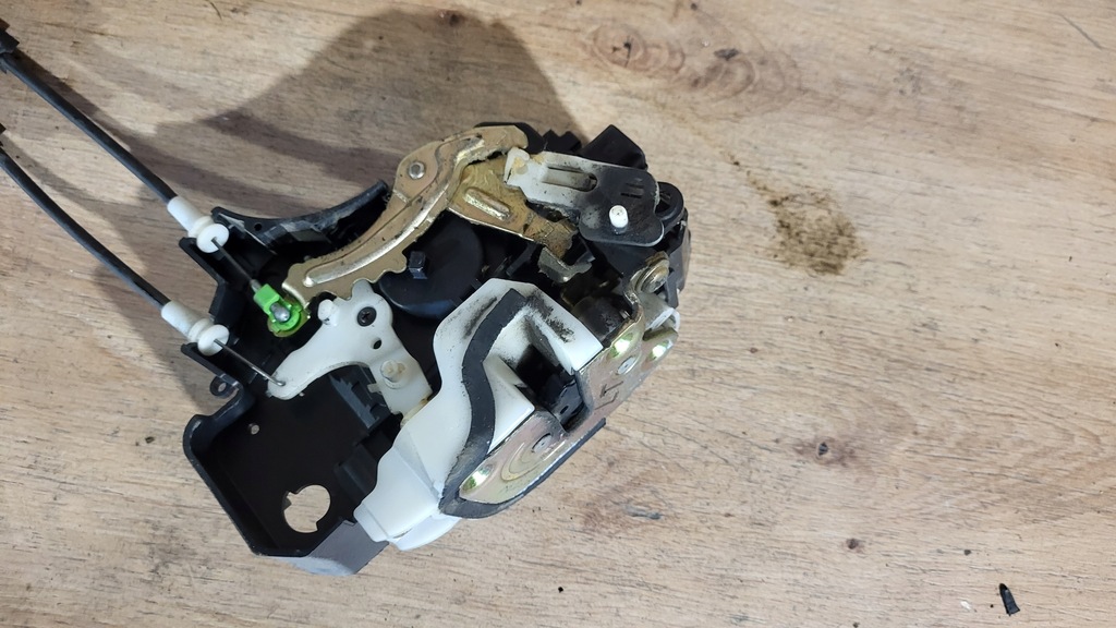 фото №11, Замок двері лівий задня mitsubishi colt vi 04-07 hb 5d 2 pin